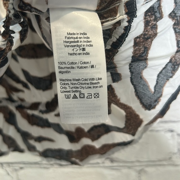 J. Crew Brown & White Zebra Print Puff Sleeve Top Size Medium - Picture 11 of 11